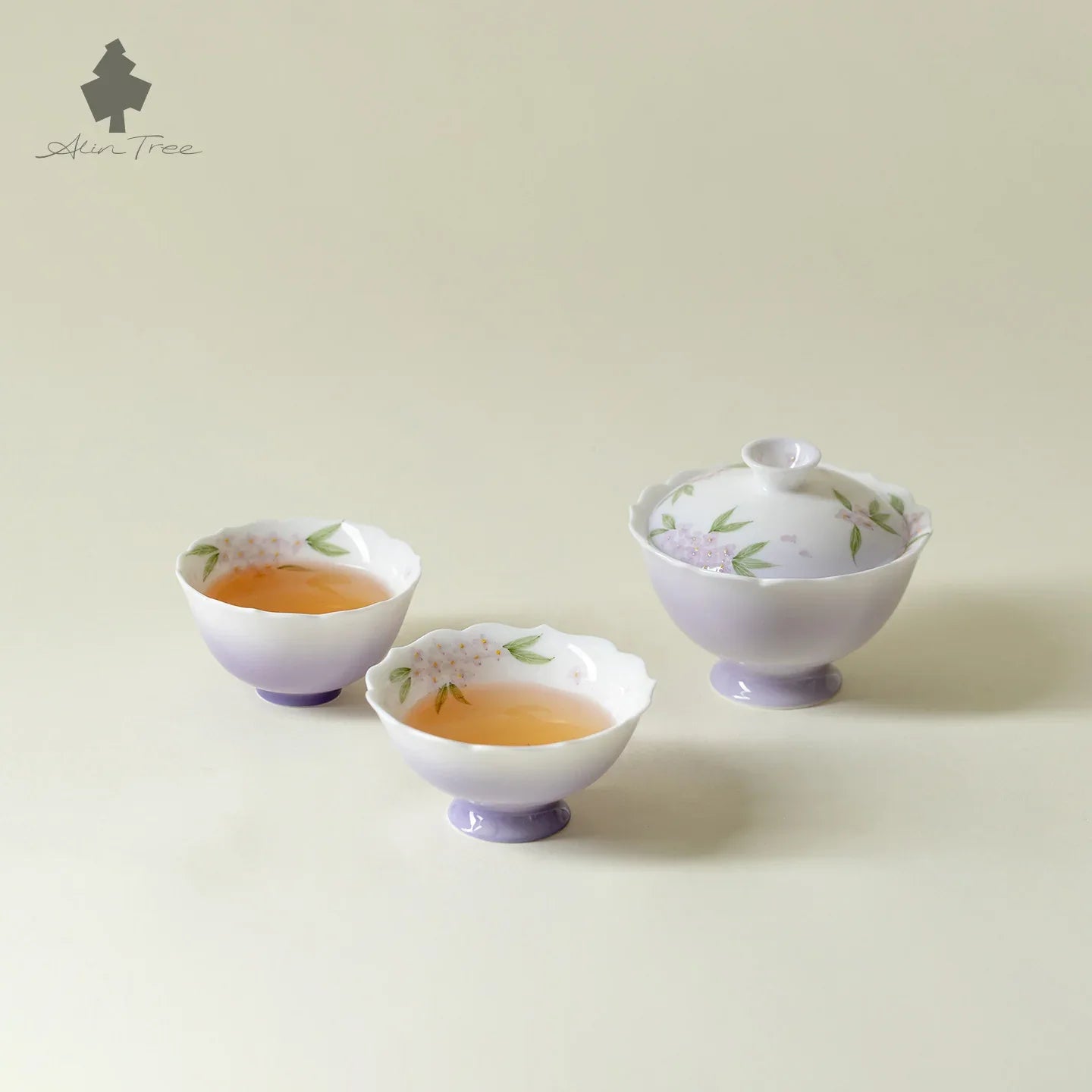 Hand-Painted Hydrangea Glow Jade Clay Gaiwan (130ml) - AlinTree
