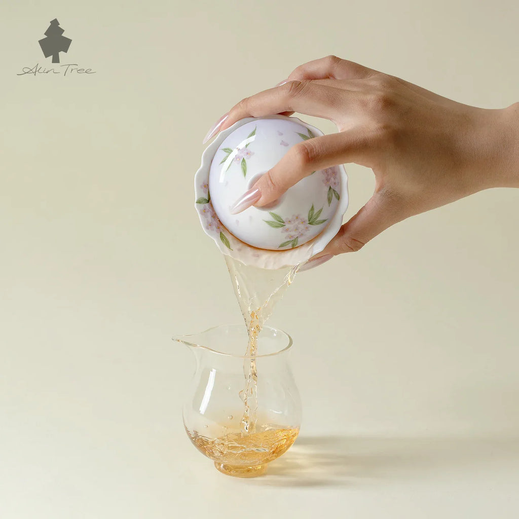 Hand-Painted Hydrangea Glow Jade Clay Gaiwan (130ml) - AlinTree