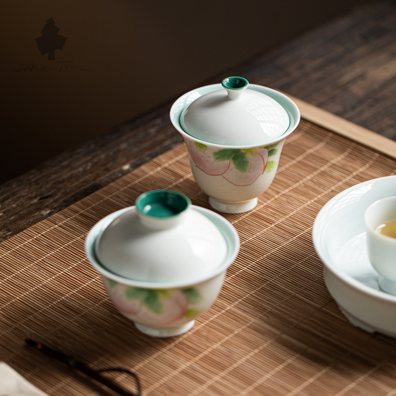 Peach Blush Collection – Hand-Painted Peach Motif (Gaiwan)
