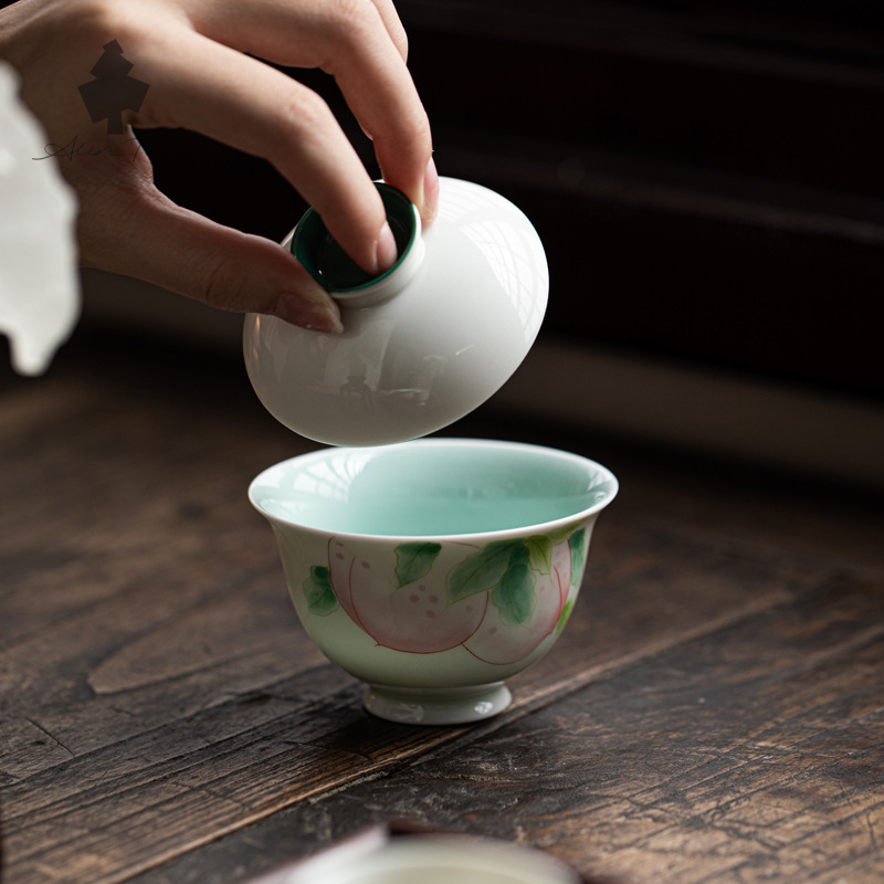 Peach Blush Collection – Hand-Painted Peach Motif (Gaiwan)