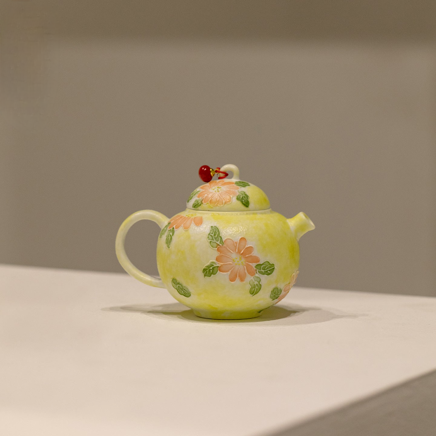 Hand-Painted Warm Yellow Butterfly Ceramic Teapot (160ml)