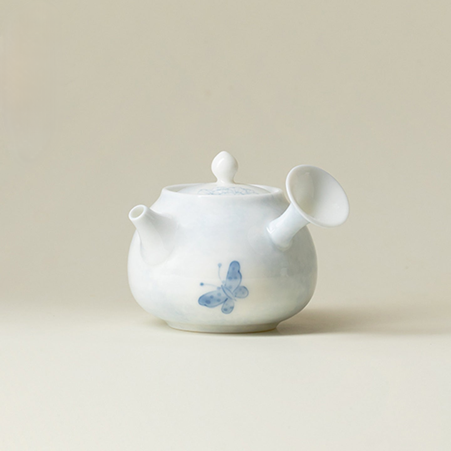 Japanese-Style Hand-Painted Butterfly Side-Handle Teapot (160ml)