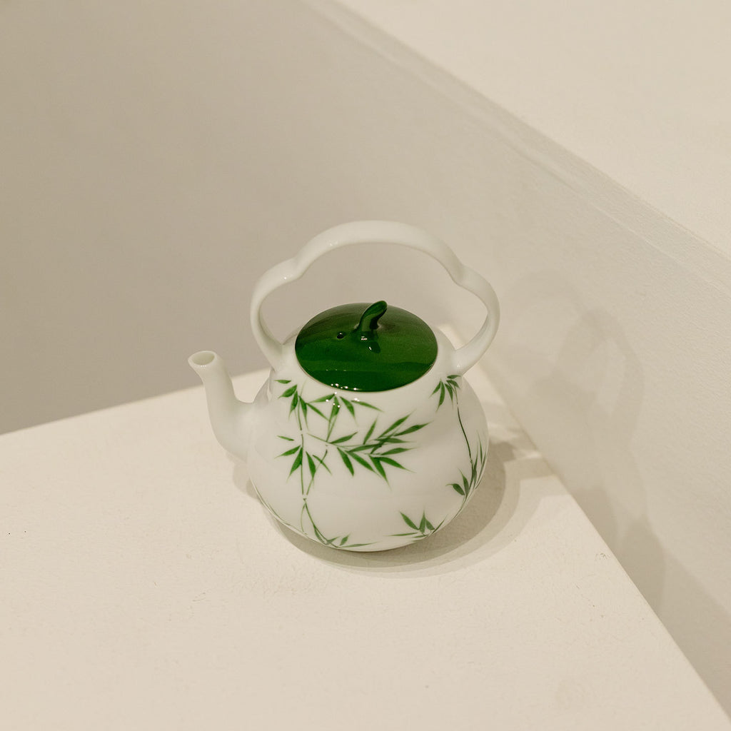 Light Blue Daisy Hand-Painted Xiaoyuan Teapot 100ml