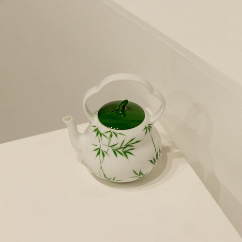 Light Blue Daisy Hand-Painted Xiaoyuan Teapot 100ml