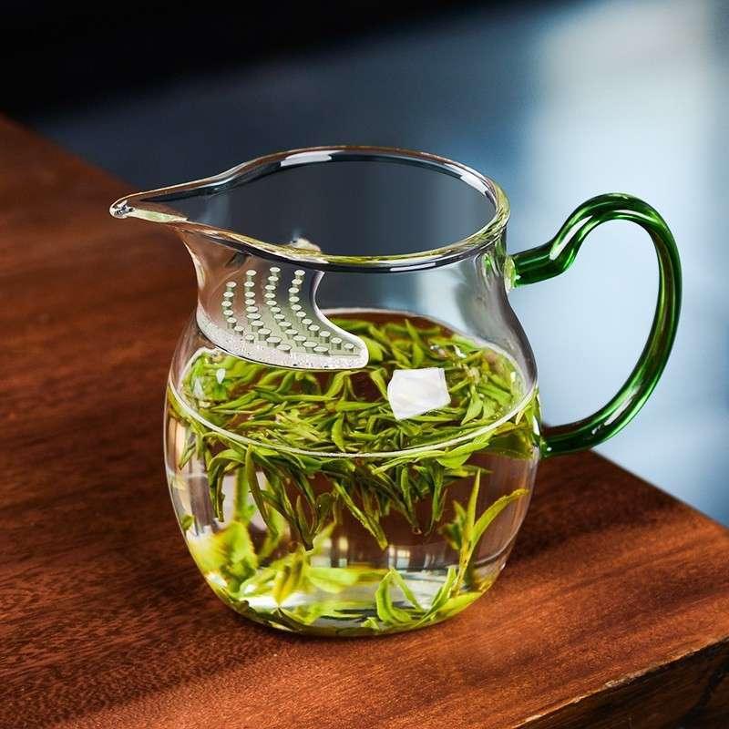 Large-Belly Clear Glass “Crescent Moon” Fairness Cup - AlinTree