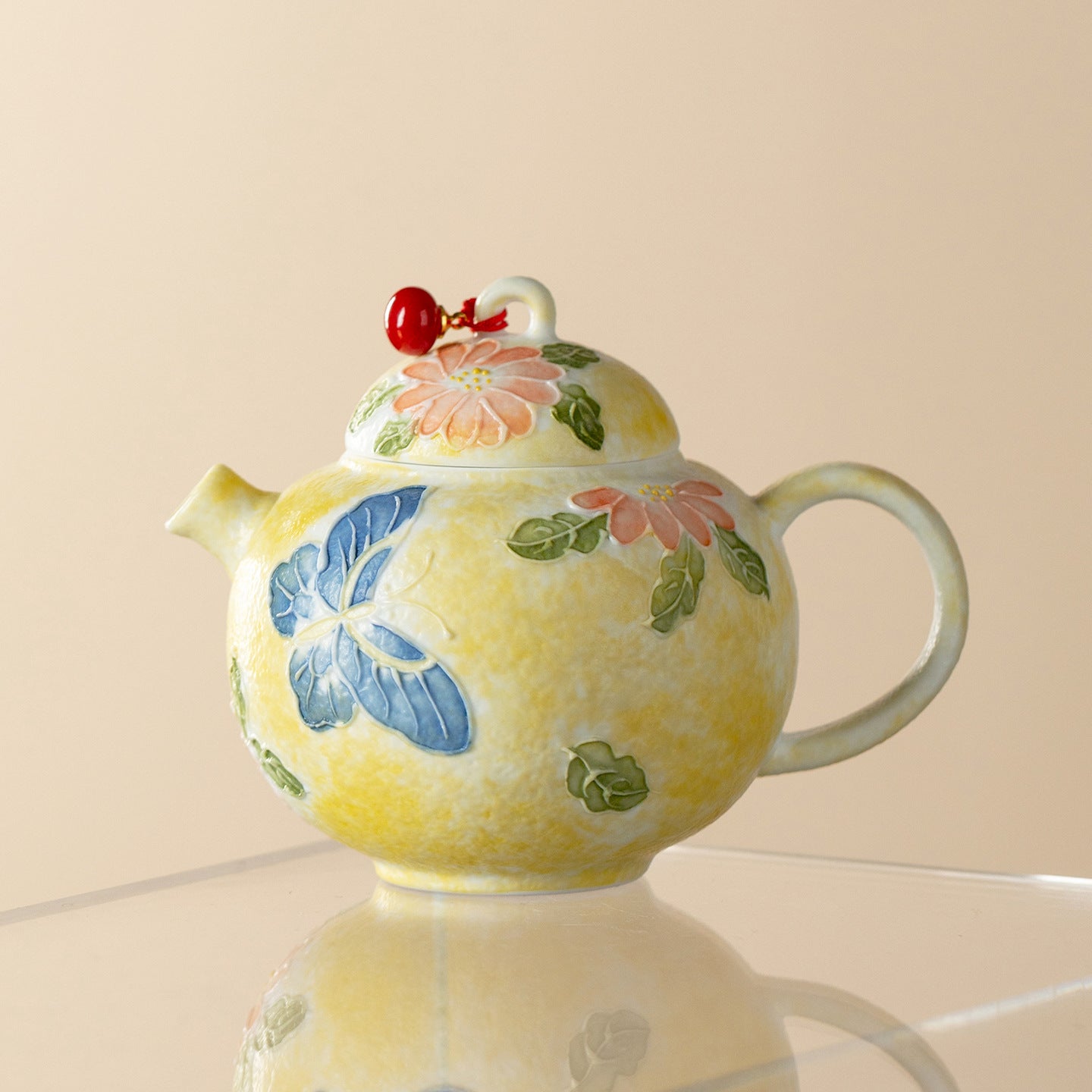 Hand-Painted Warm Yellow Butterfly Ceramic Teapot (160ml)
