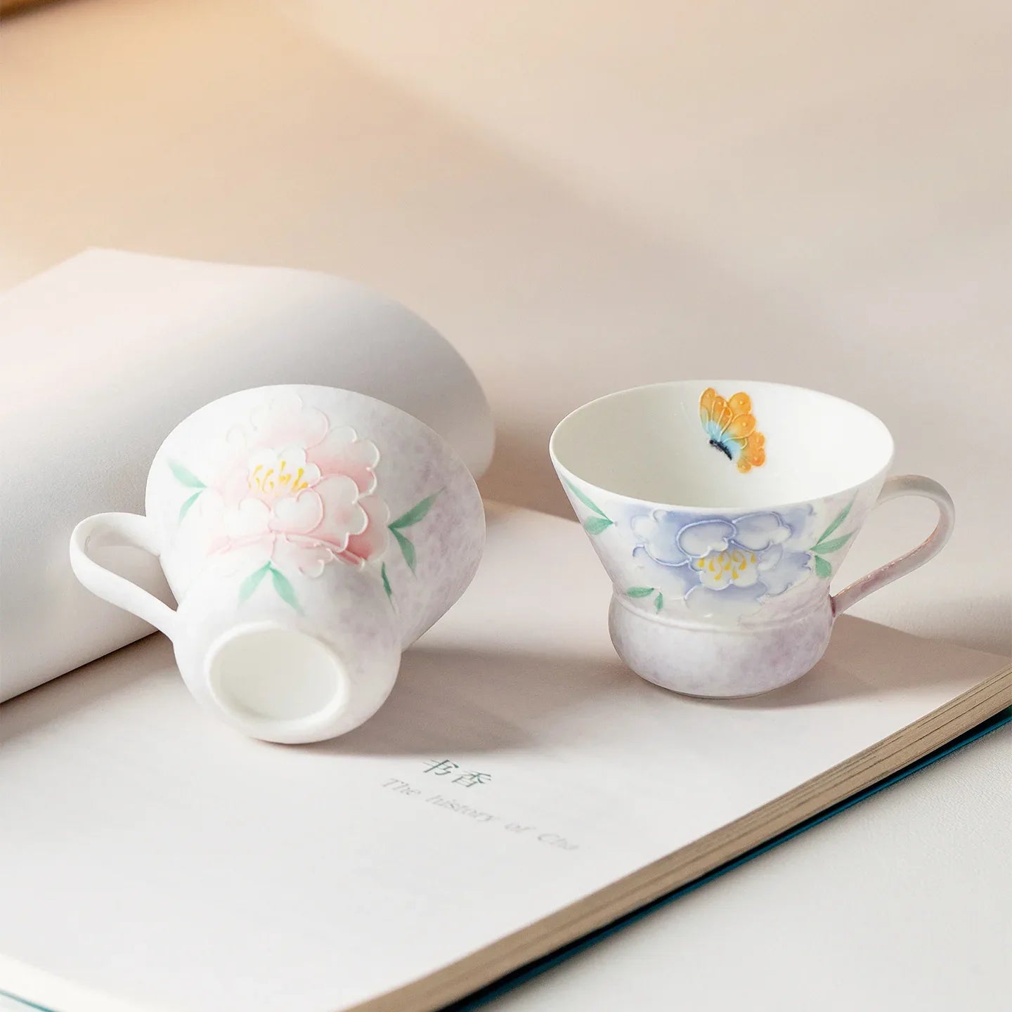 Hand-Painted Peony Collection – Pastel White Glaze (Peony Motif) - AlinTree