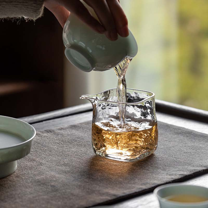 Eagle-Spout Square Hammered Glass Fairness