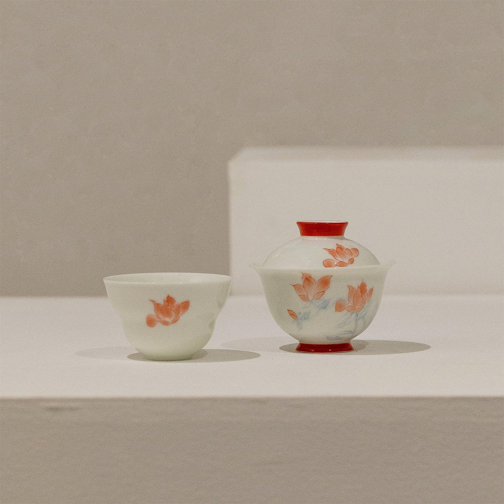 Hand-Painted Red Lotus Gaiwan – Jade Clay Porcelain (120ml) - AlinTree
