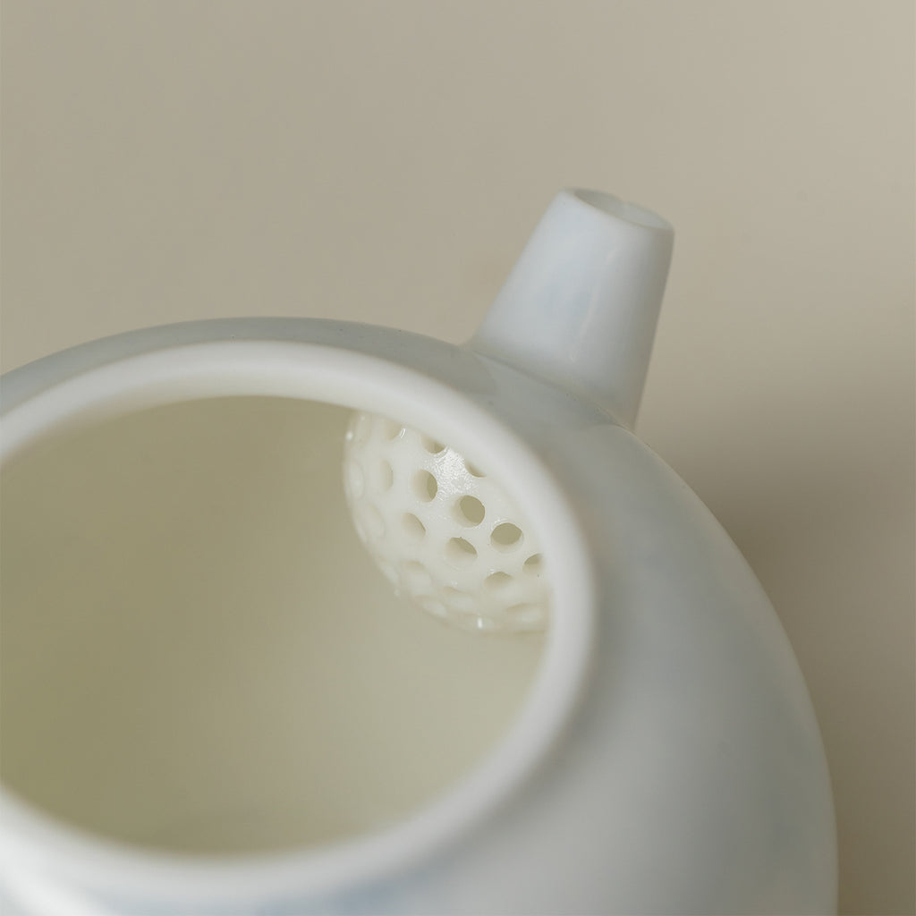 Hand-Painted Butterfly & Flower Wen-Style Teapot (140ml)