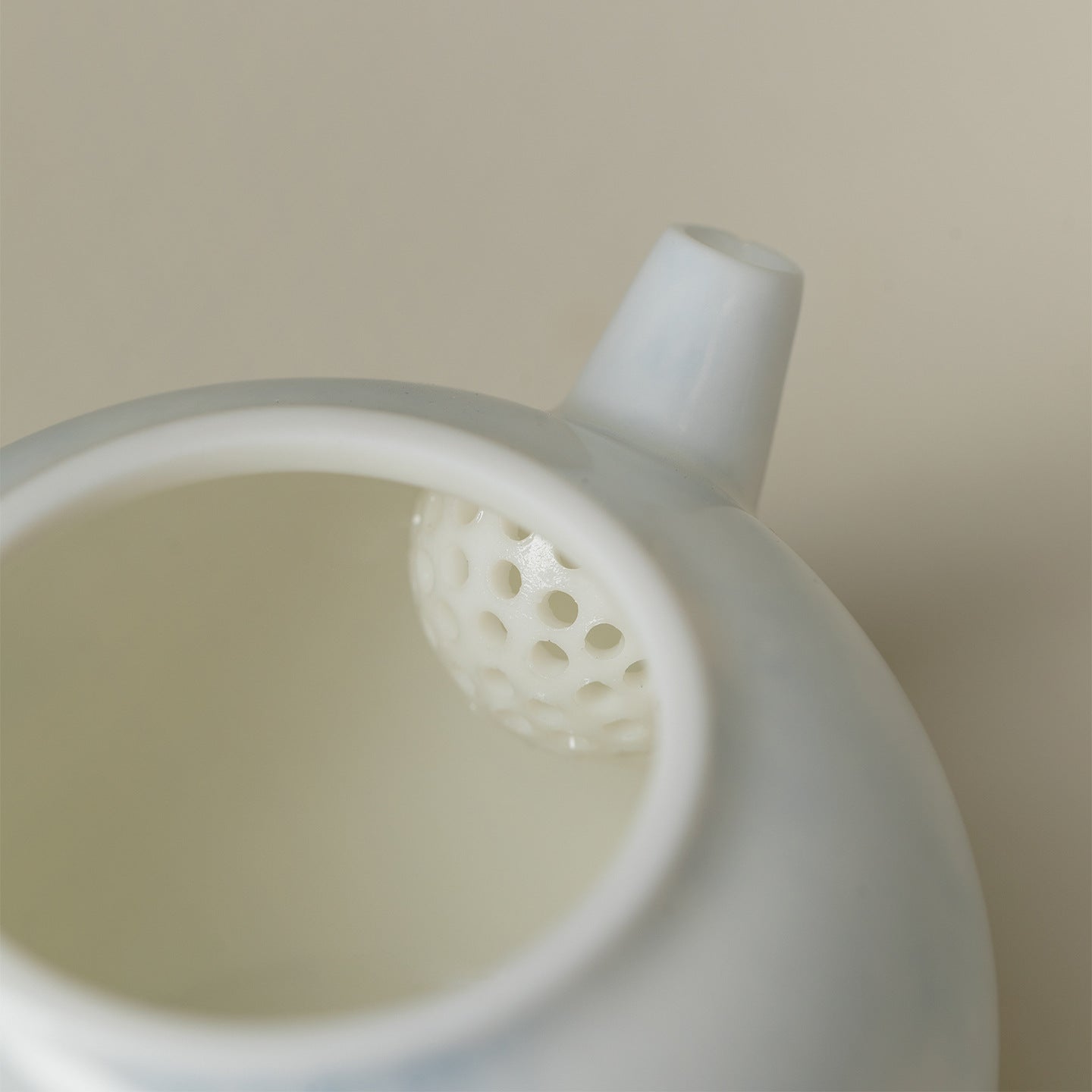 Hand-Painted Butterfly & Flower Wen-Style Teapot (140ml)