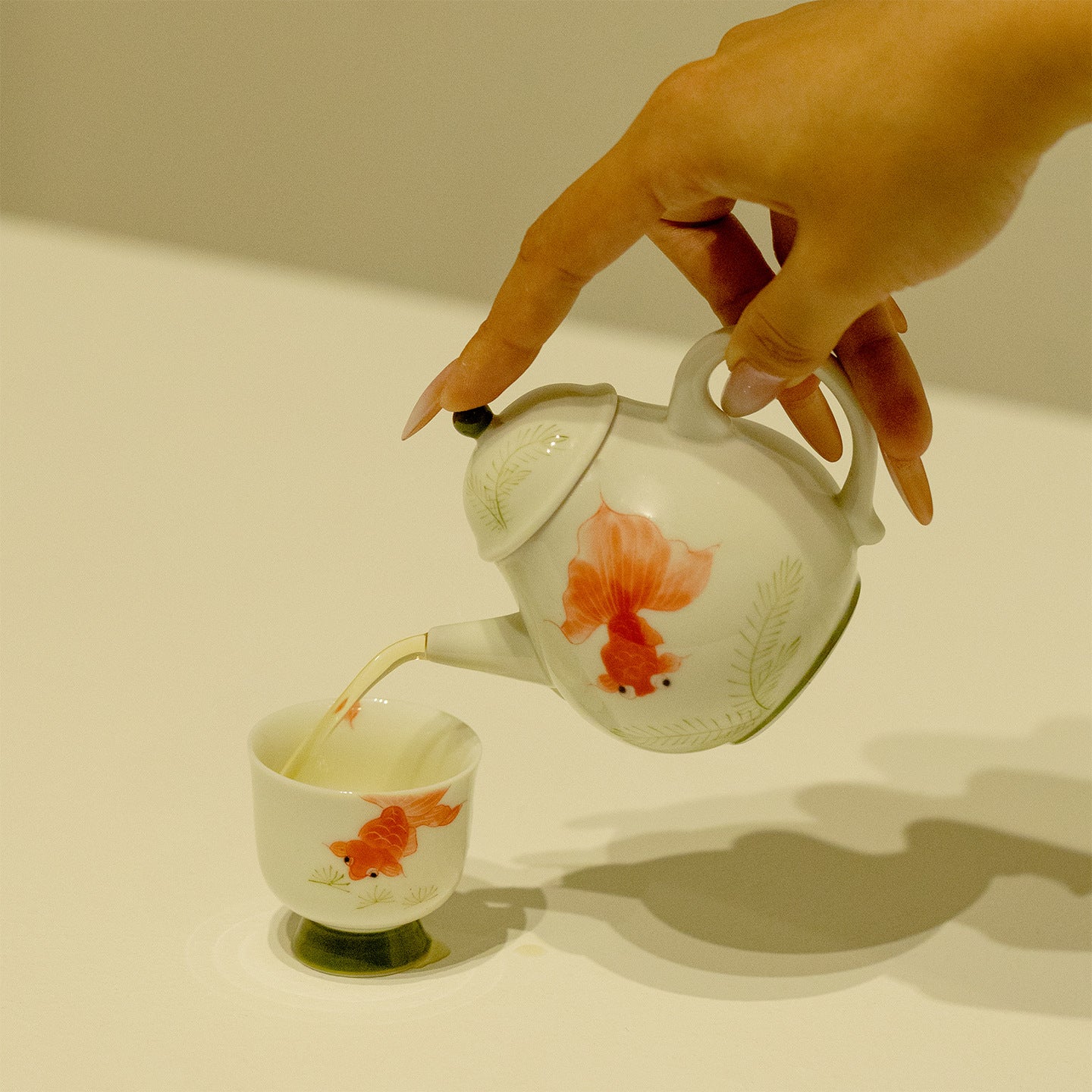 Red Koi Hand-Painted Pear-Shaped Teapot 120ml