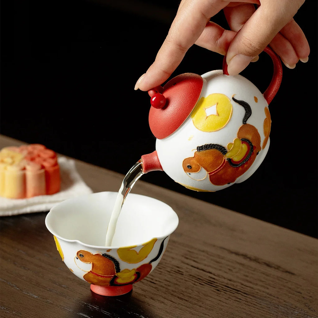 Hand-Painted Fortune Horse Snowflake White Ceramic Teapot (160ml) - AlinTree