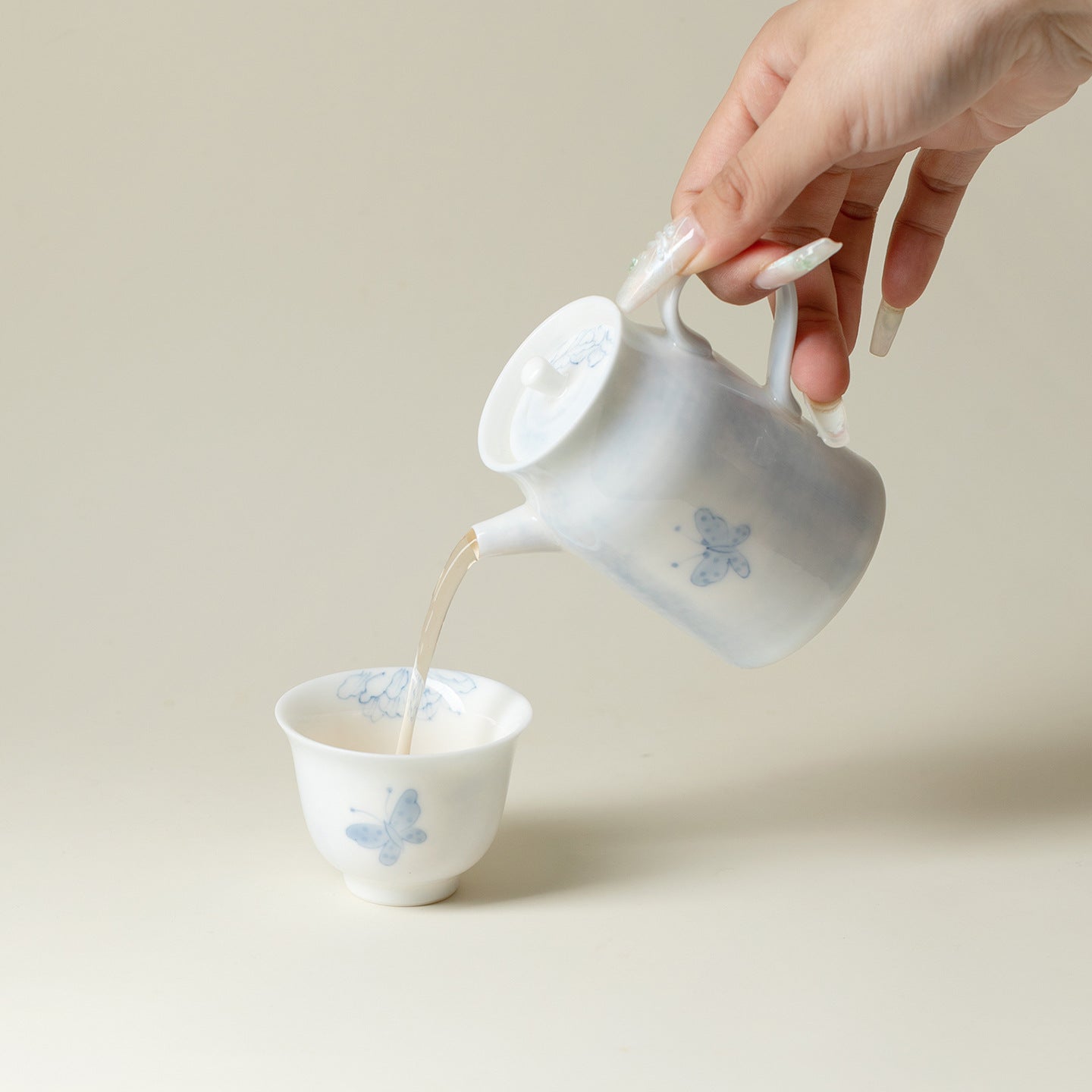 Hand-Painted Butterfly & Flower 'Beauty' Teapot (130ml)