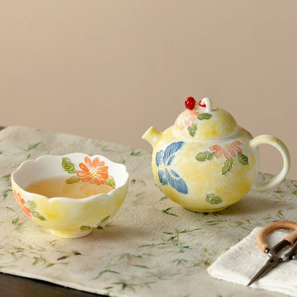 Hand-Painted Warm Yellow Butterfly Ceramic Teapot (160ml) - AlinTree
