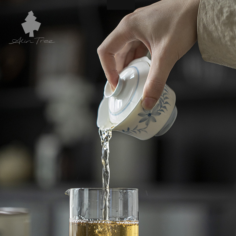 Hand-Painted Blue & White Porcelain Gaiwan Tea Cup (145ml)